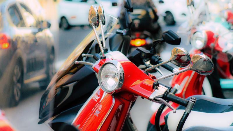 Die Vespa Primavera und Vespa Sprint S