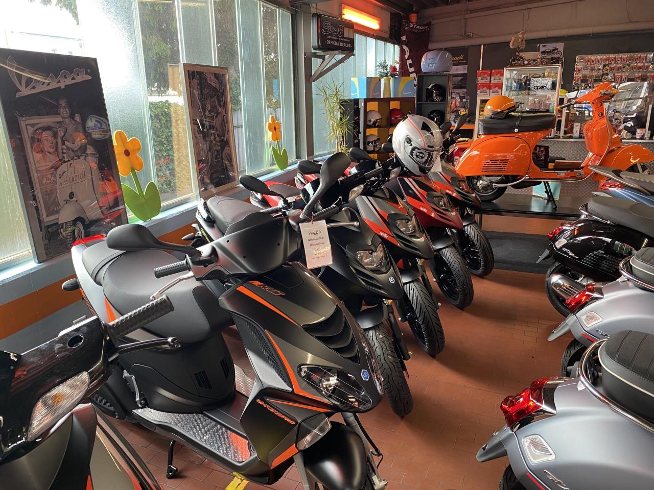 Piaggio Roller in unserer Austellung
