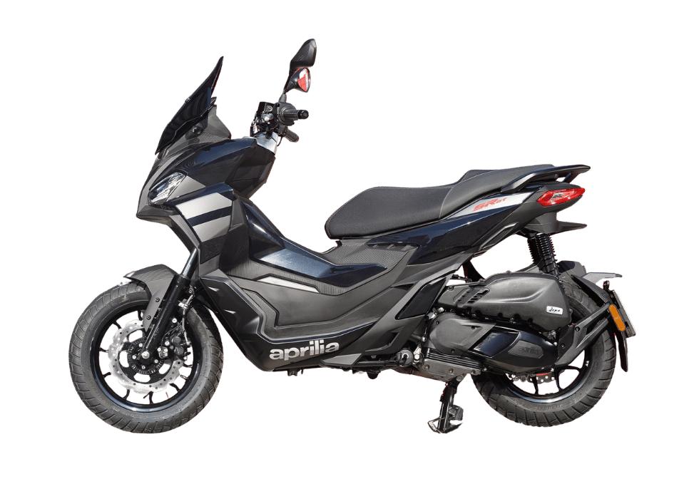 Aprilia SR GT 200 in Grau Street vor neutralem Hintergrund, ein robuster Urban Adventure Roller mit markanten LED-Scheinwerfern.