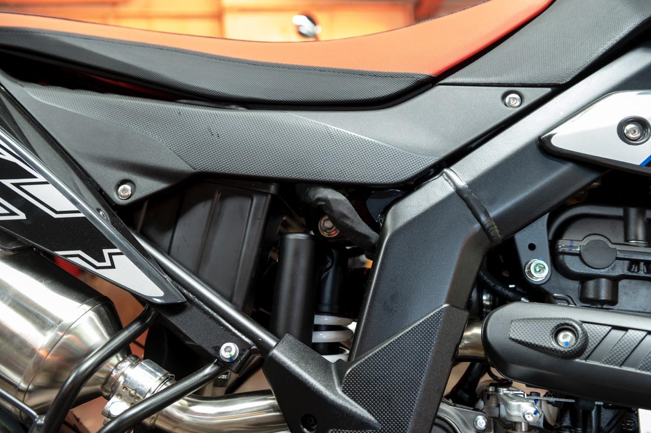 Aprilia SX 125 silber blau