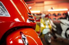 Vespa GTS 300 orange