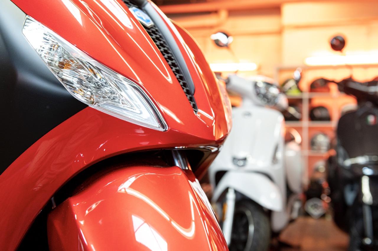 Piaggio Medley S 125 rot