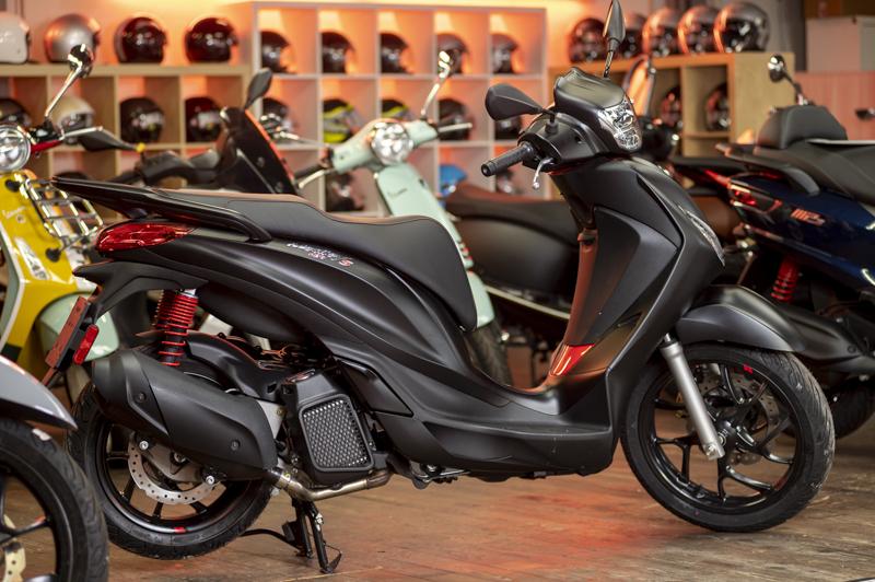 Piaggio Medley S 125 schwarz