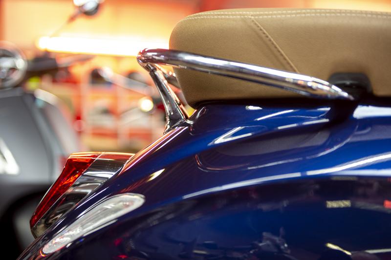 Vespa Primavera 125 blau