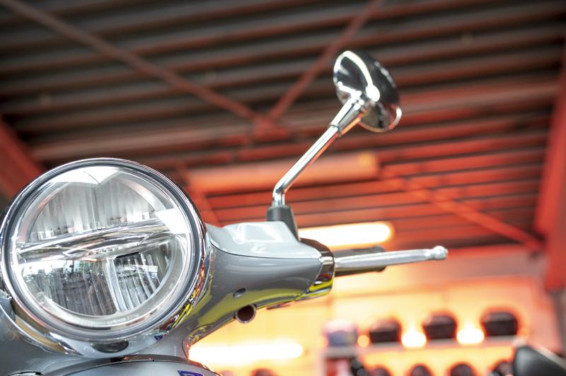 Vespa Primavera 125 Pic Nic grau