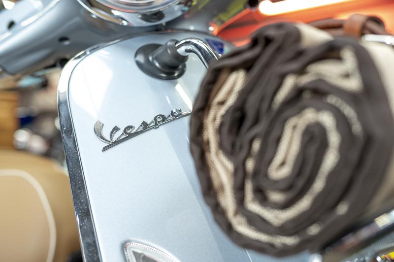 Vespa Primavera 125 Pic Nic grau