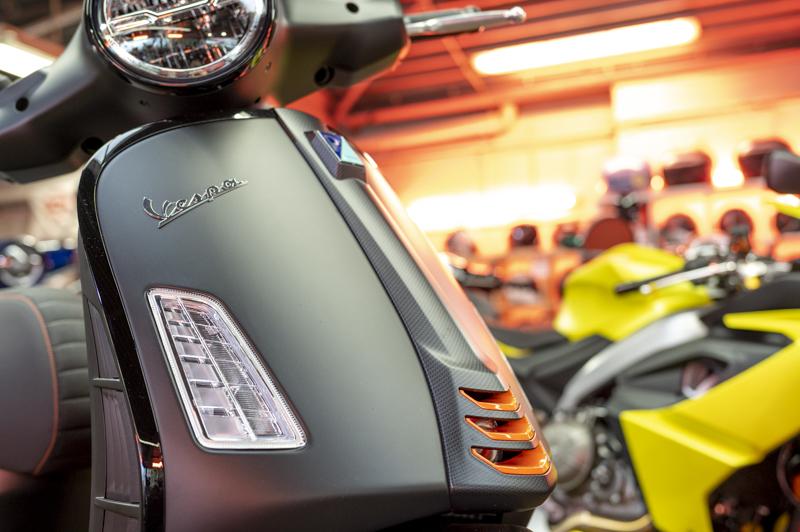 Vespa New GTS 125 Super Sport schwarz convito matt