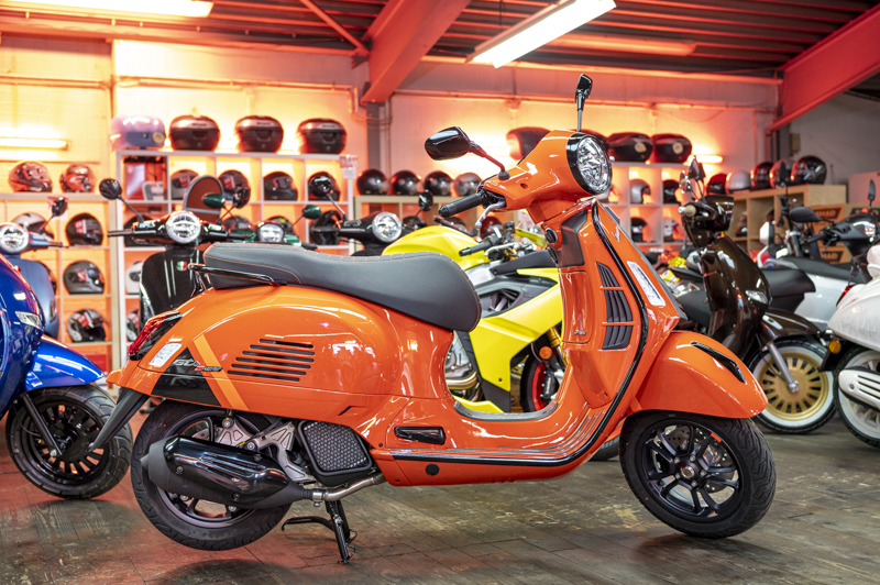 Vespa New GTS 125 Super Sport orange impulsivo Scooterland